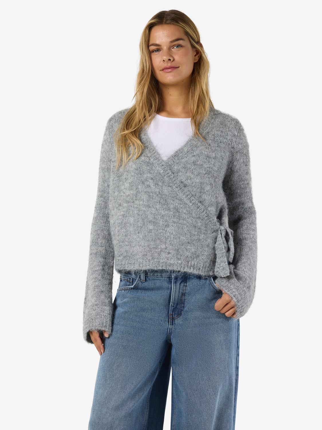 model_shot-front